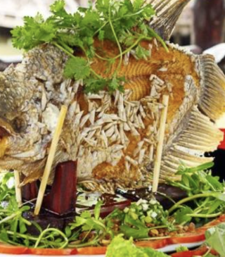 Cá tai tượng chiên xù