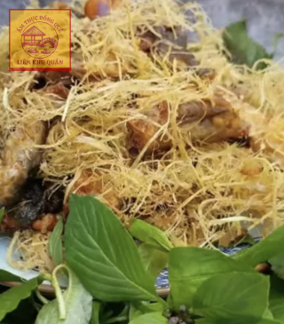 Ếch núp lùm