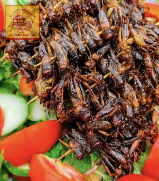 Dế chiên nước mắm